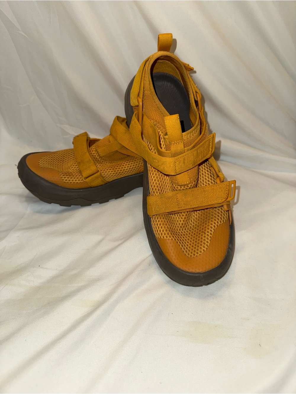 Teva Yellow Outdoor Strap Sandals Size 8.5 41.5EU